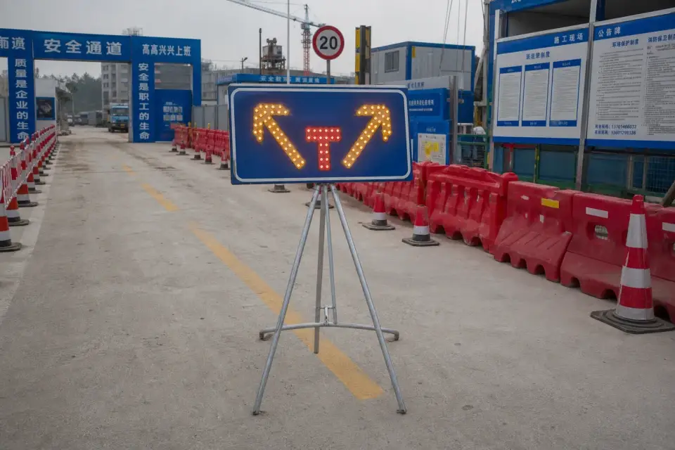 流动分流排队止步箭头三脚架班次补发套件实拍参考图